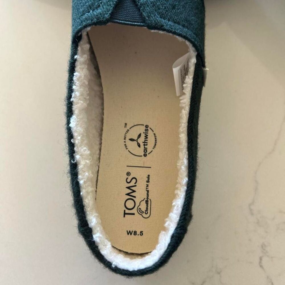 Toms Women's Green Loafers - Picture 3 of 7